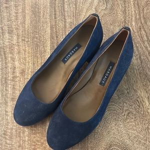 Navy suede Margaux block heels - only worn once !